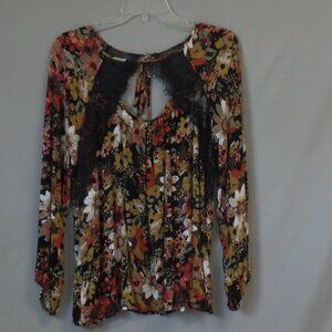Entro Floral Top with Lace Detail Size M